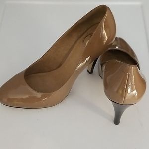 Women's round toe heels